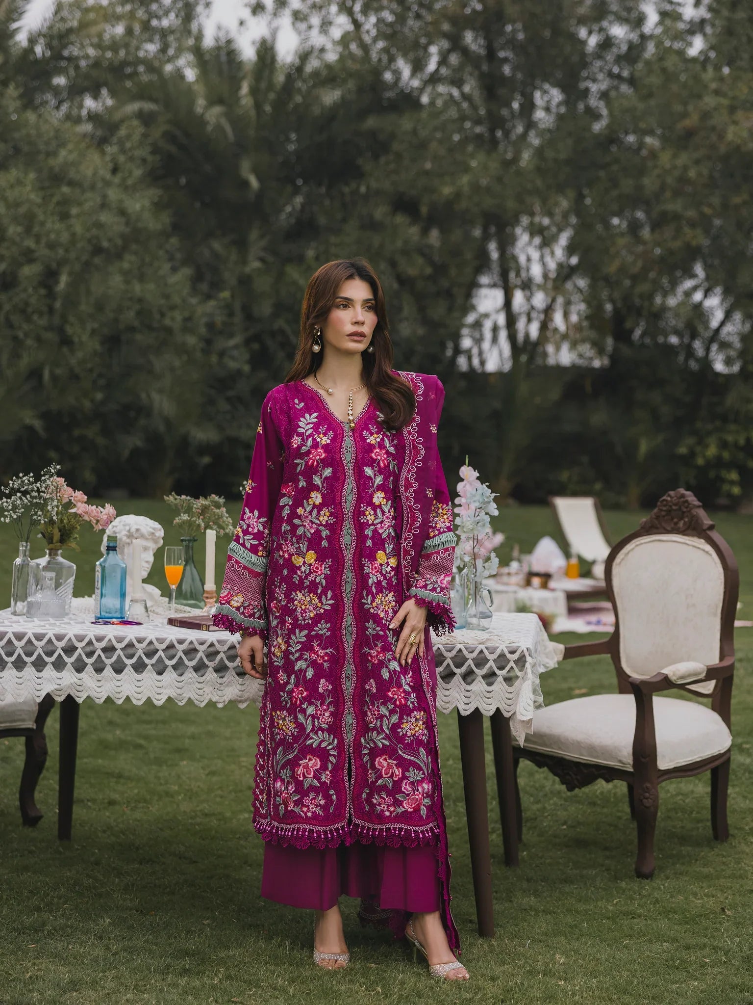 EA-LL-5572 Embroidered Lawn