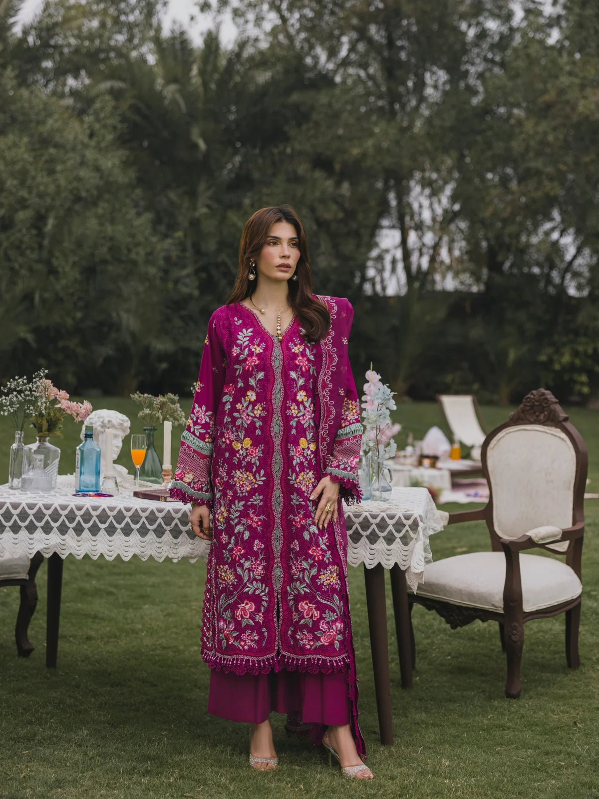 EA-LL-5572 Embroidered Lawn