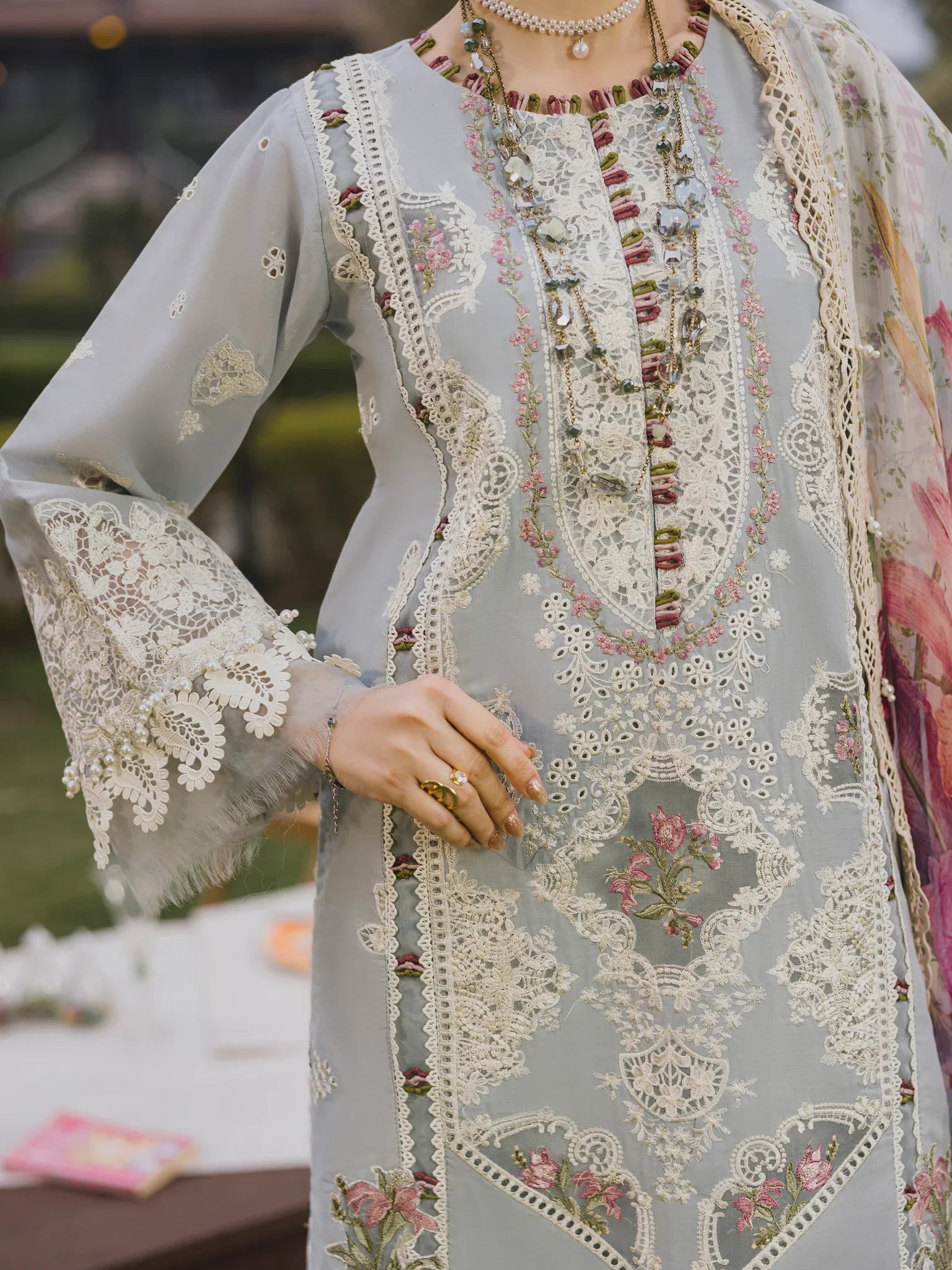 EA-LL-5579 Embroidered Lawn