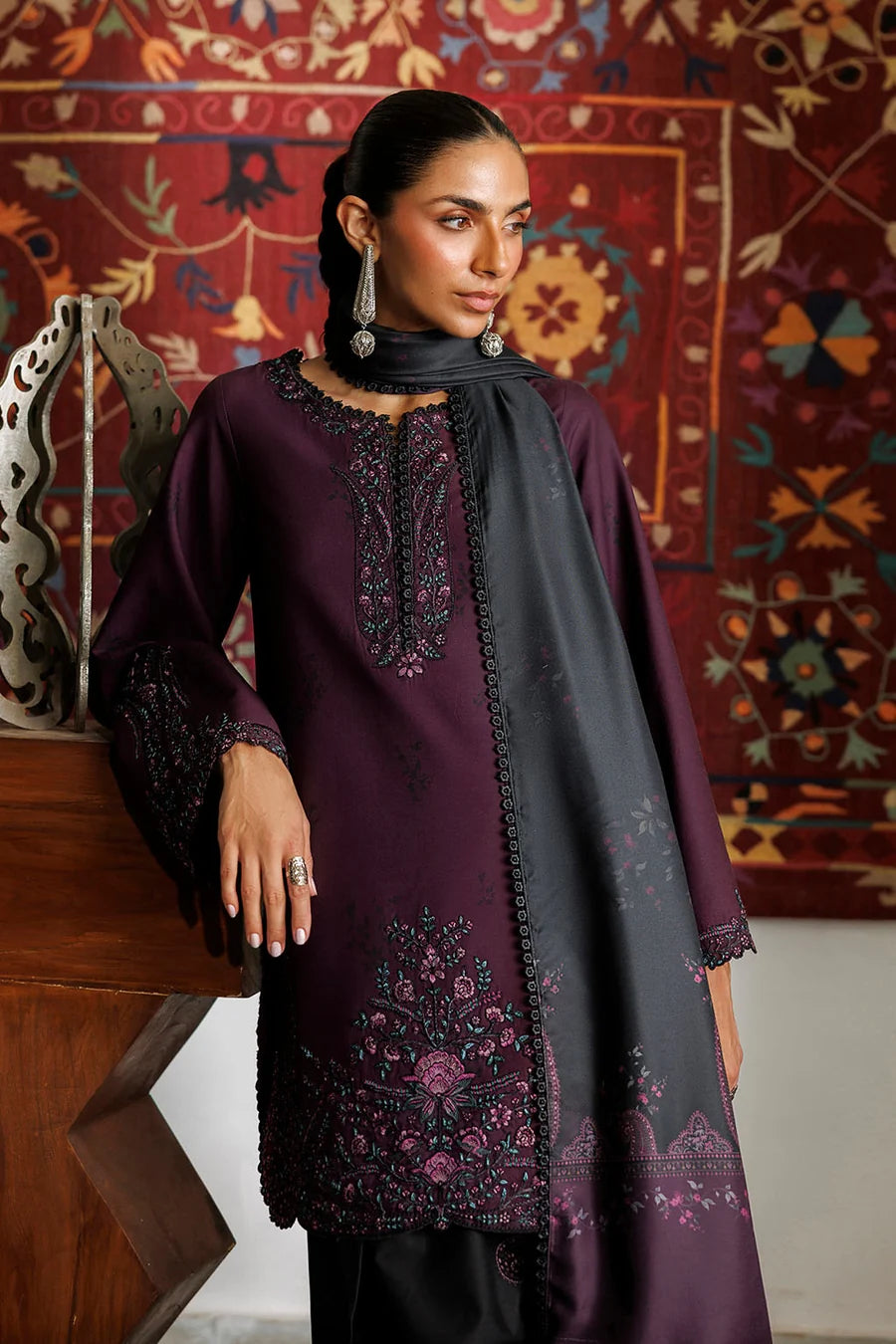 Iznik - Pre-Fall'26 - Printed Embroidered Viscose - IPF-22