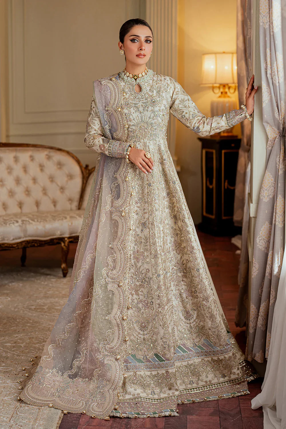 EMBROIDERED NET CH13-06