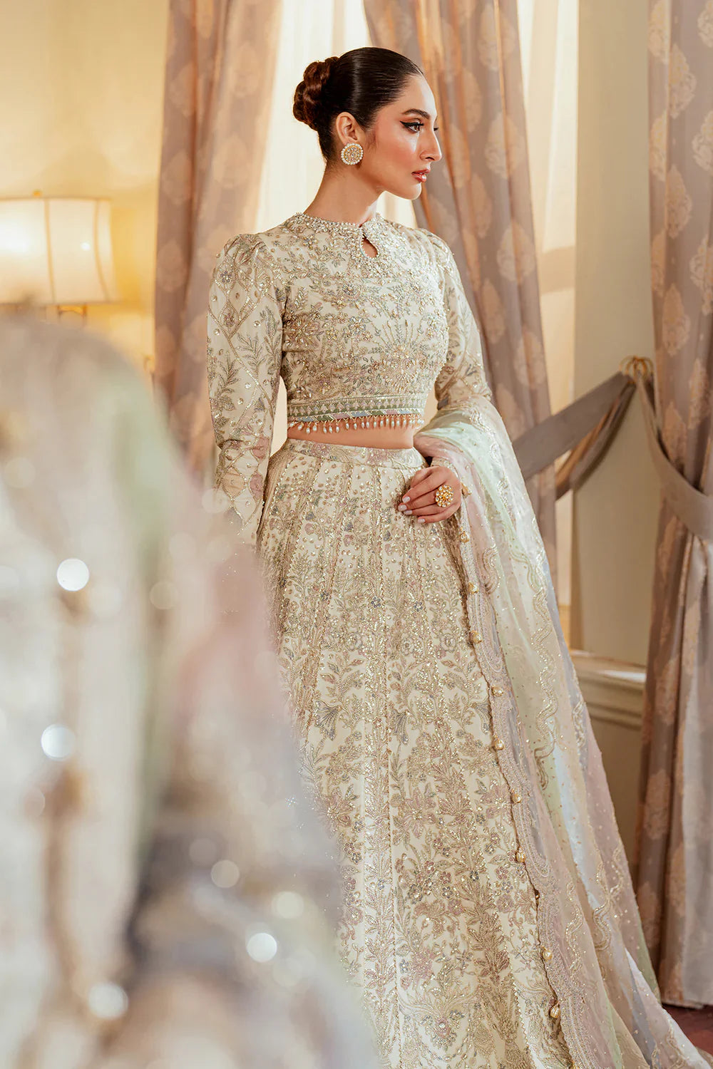 EMBROIDERED NET CH13-06