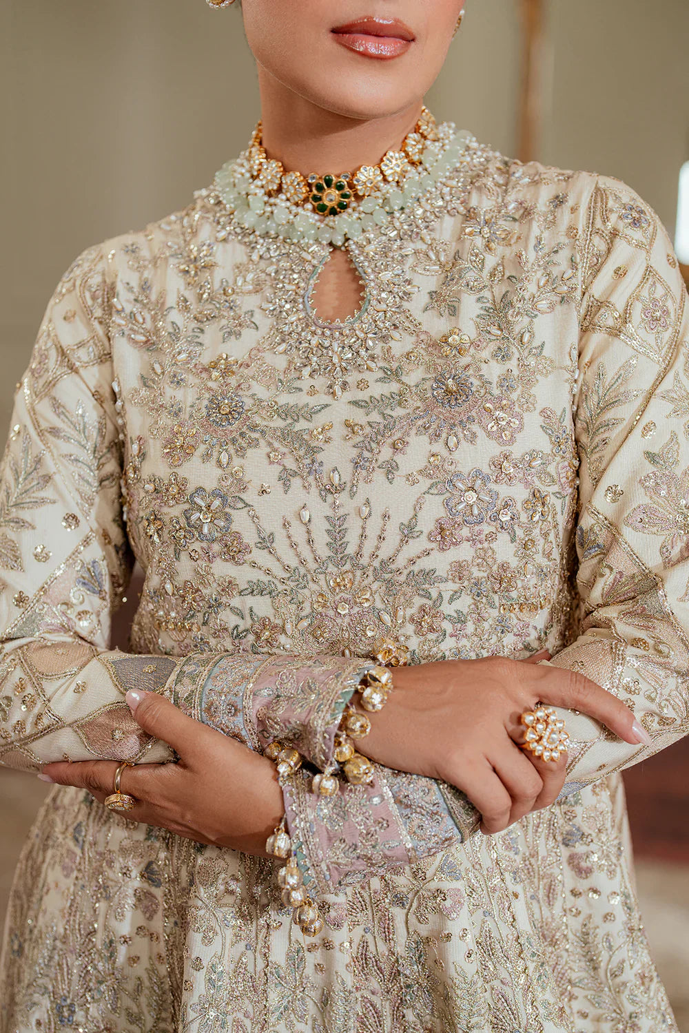 EMBROIDERED NET CH13-06