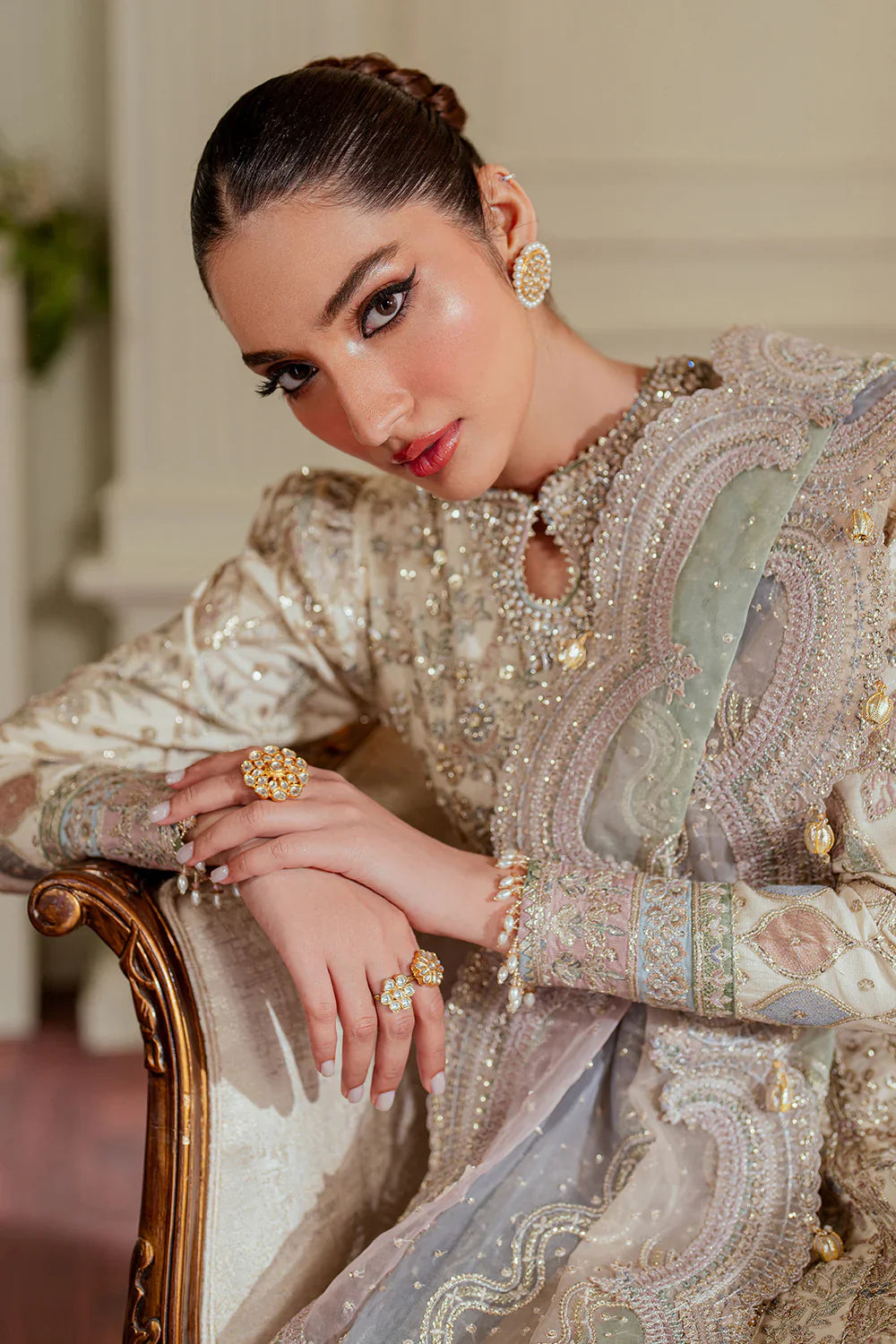 EMBROIDERED NET CH13-06