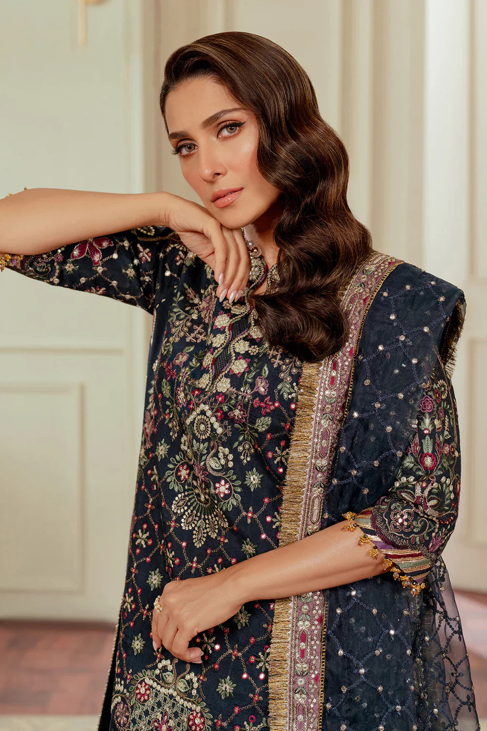 EMBROIDERED SILK CH13-07