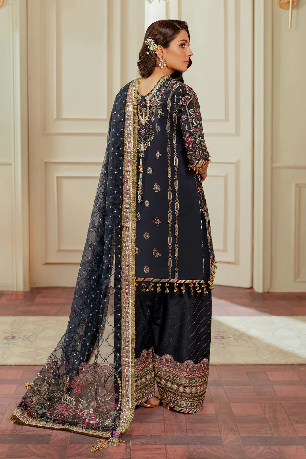 EMBROIDERED SILK CH13-07