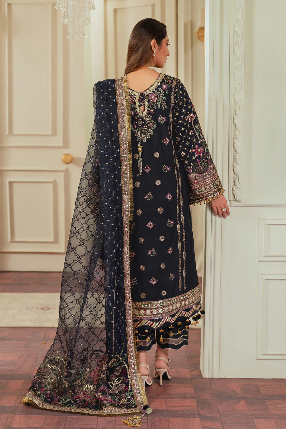 EMBROIDERED SILK CH13-07