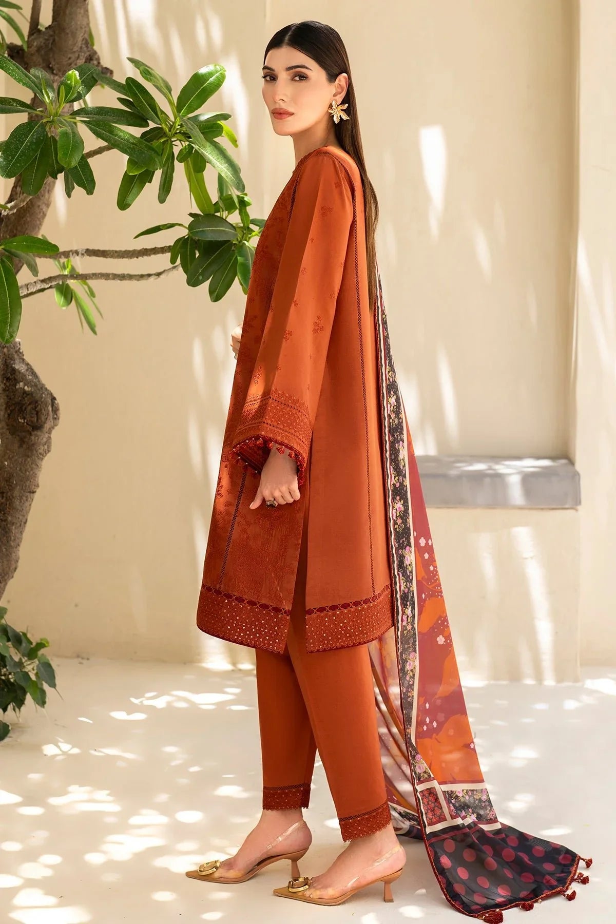 EMBROIDERED LAWN IL-SS24-D5