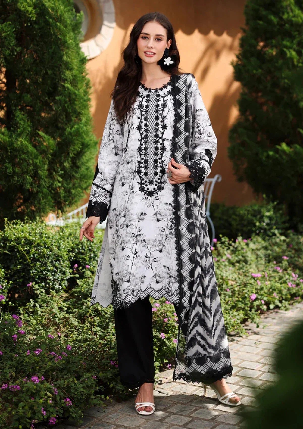 Rang Rasiya - Lawn - Lifestyle Summer 26 - Luna