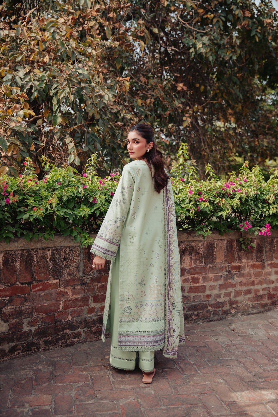 Lawn - Premium Prints - FFF- 12