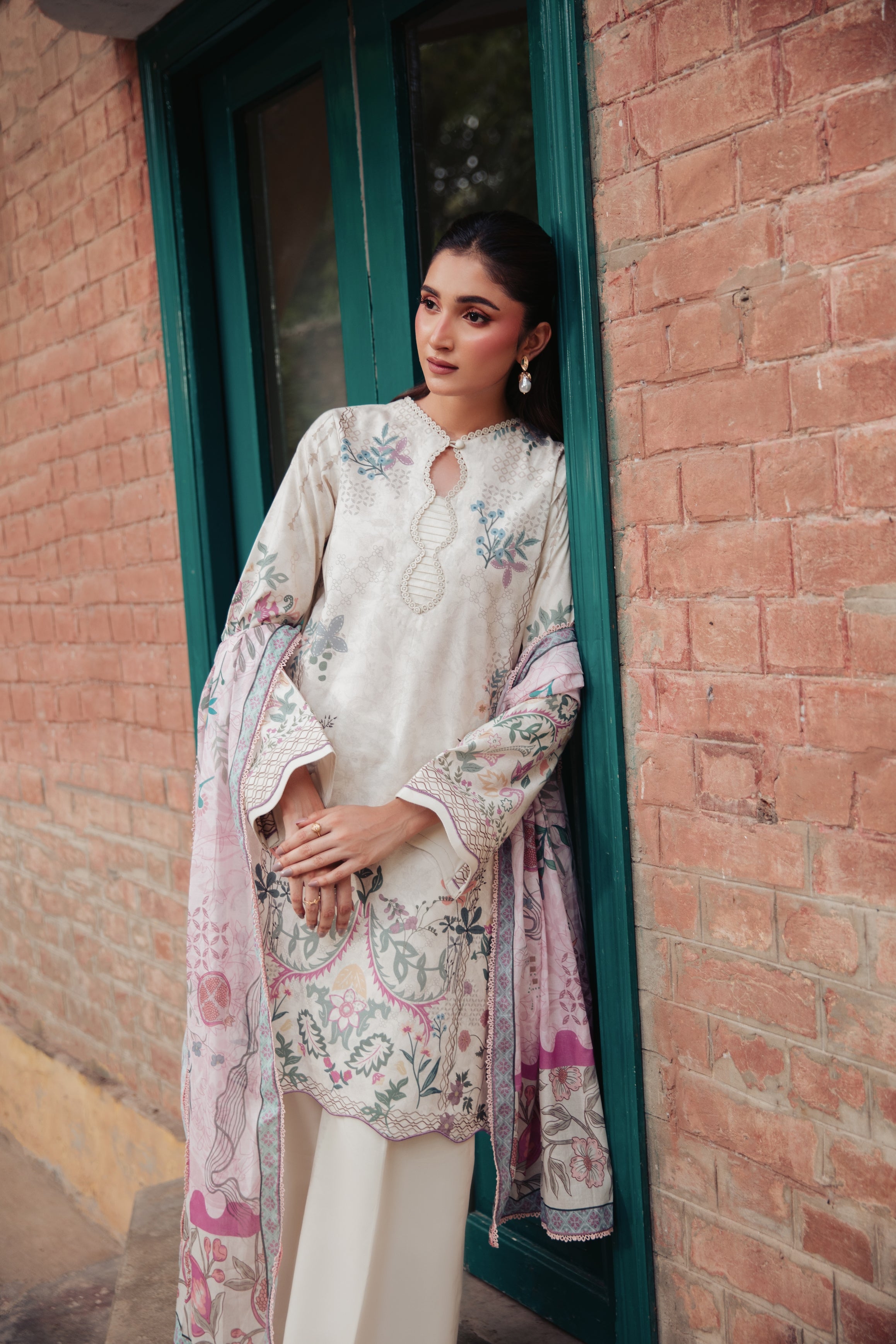 Lawn - Premium Prints - FFF- 11