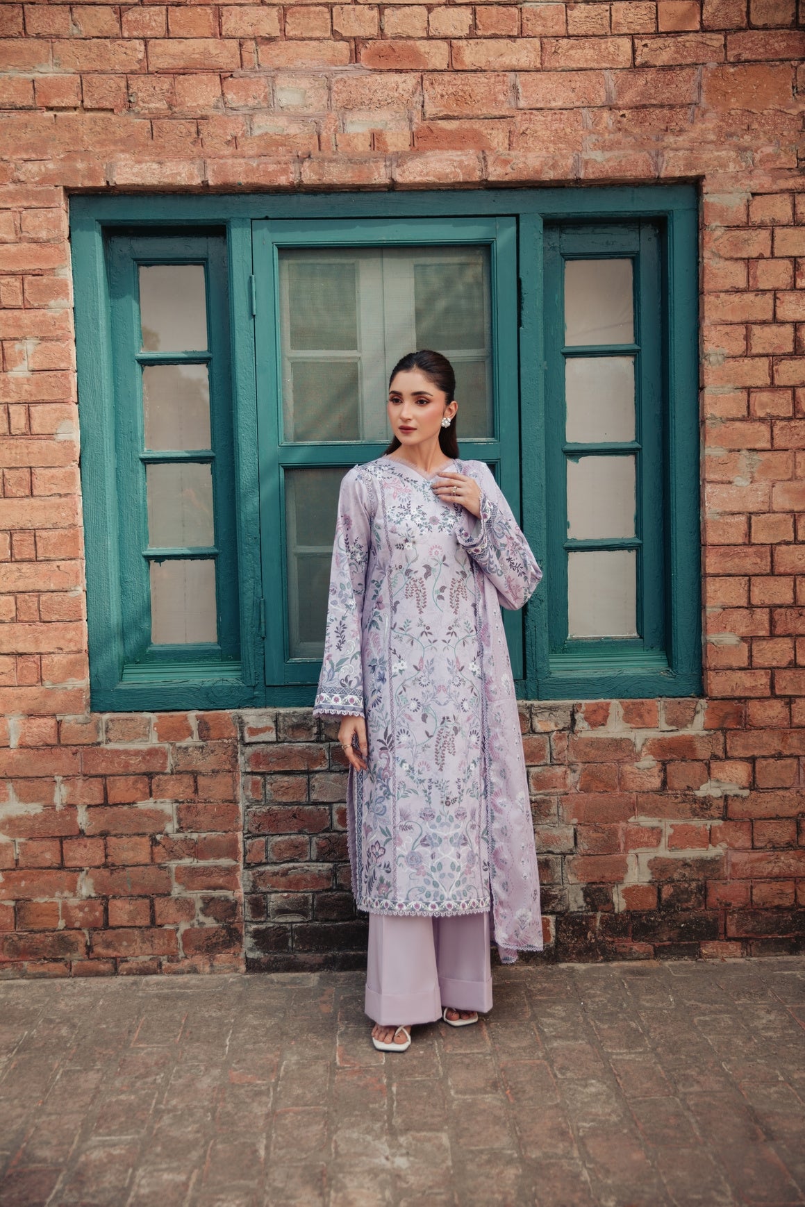 Lawn - Premium Prints - FFF- 9