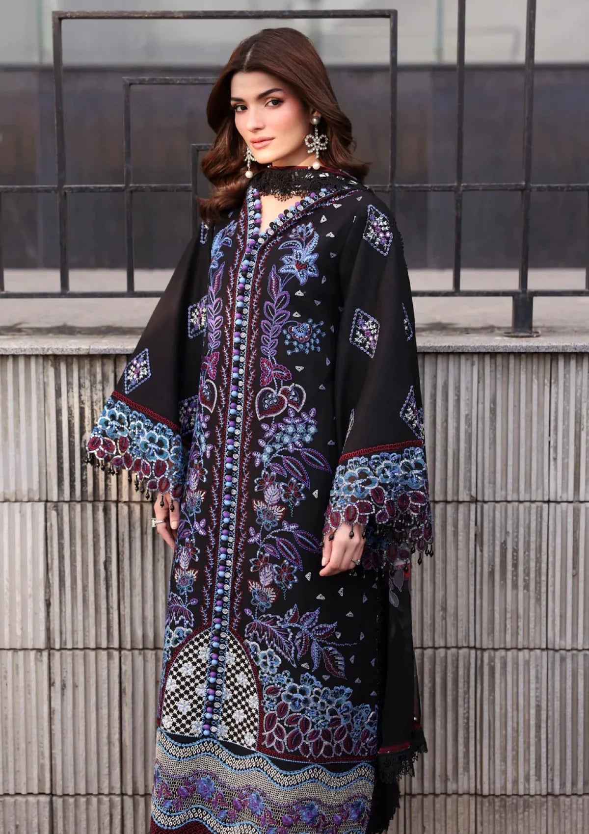 Naqsh - Lawn - The Luxe Edit 26 - Noir Elegance 00246
