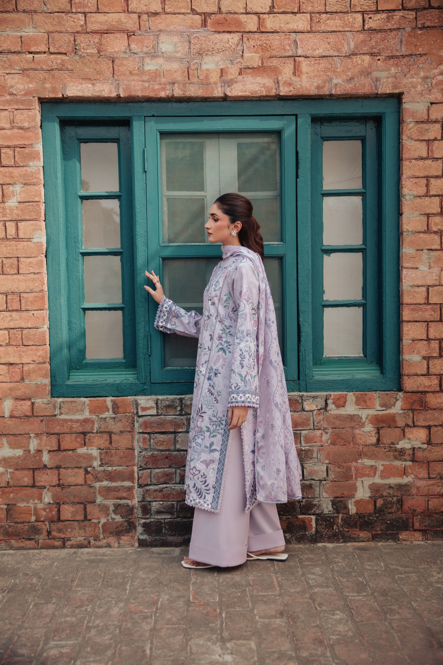 Lawn - Premium Prints - FFF- 9