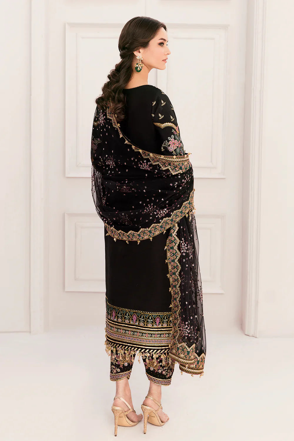 EMBROIDERED SILK CH11-04