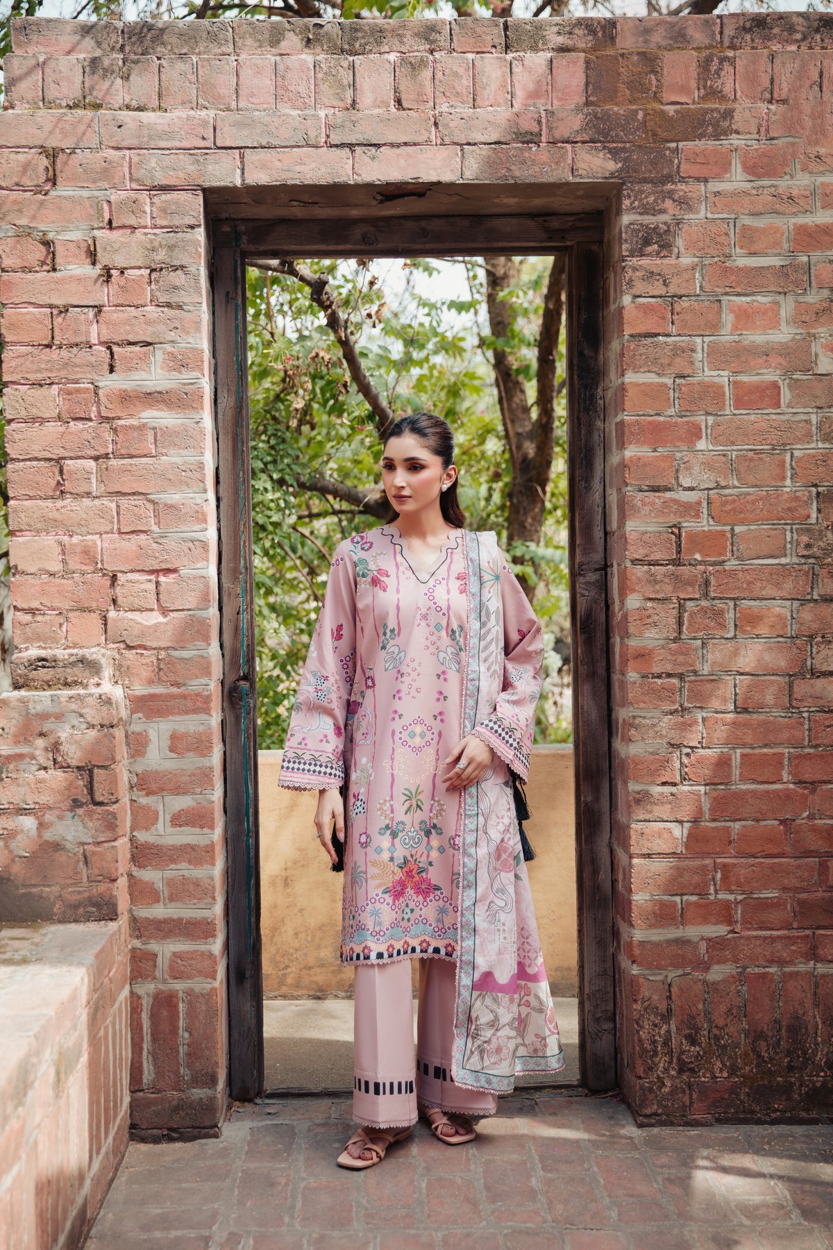 Lawn - Premium Prints - FFF- 7