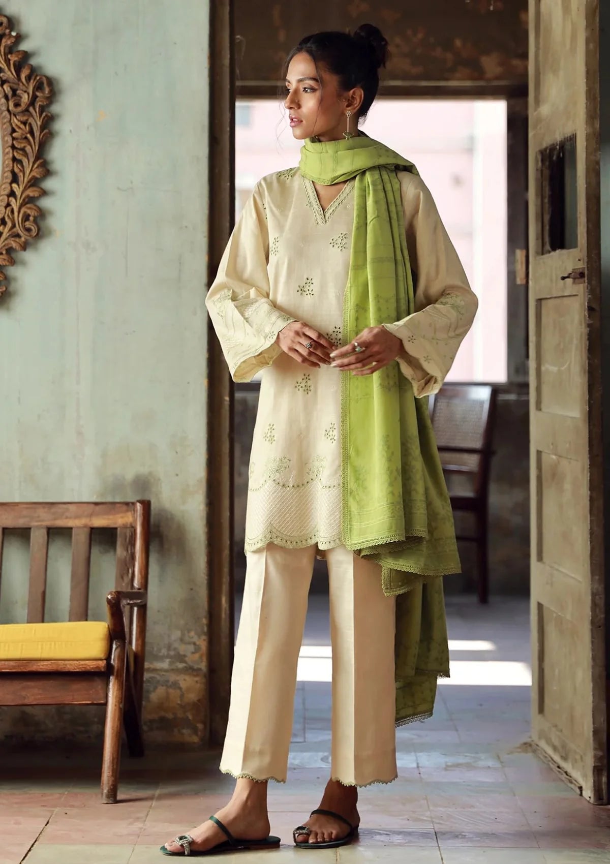 Sahar - Autumn Winter Embroidered Cross Hatch - CH-E-V1-24-04