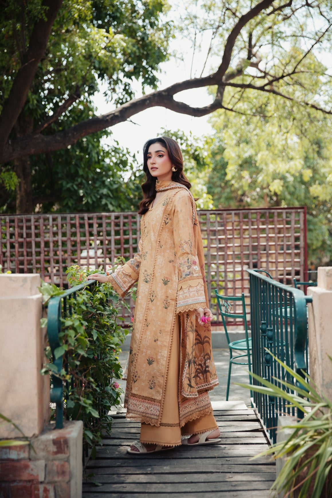 Lawn - Premium Prints - FFF- 5
