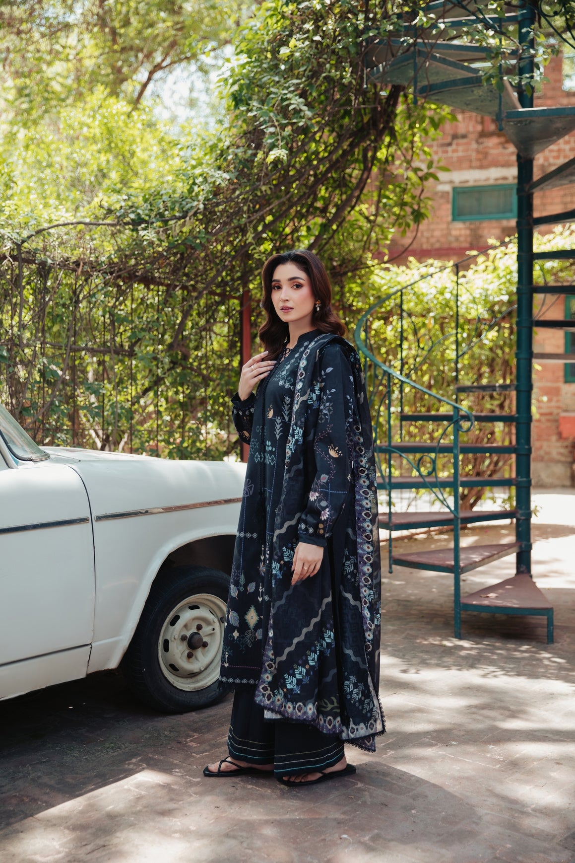 Lawn - Premium Prints - FFF- 2