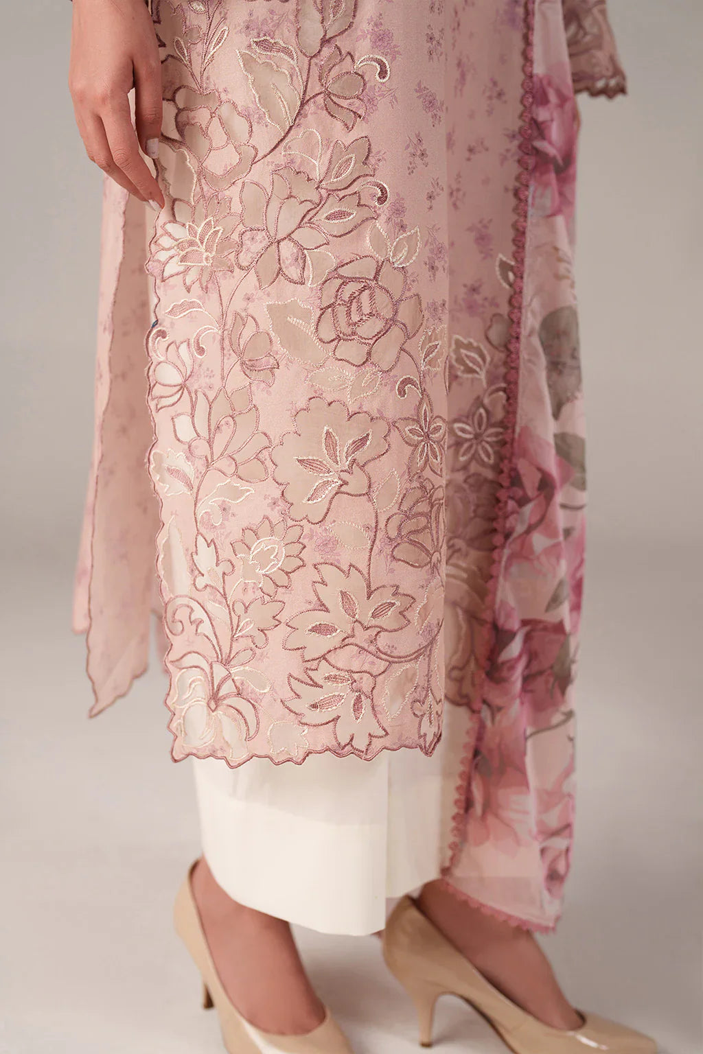SS-05 Embroidered Lawn