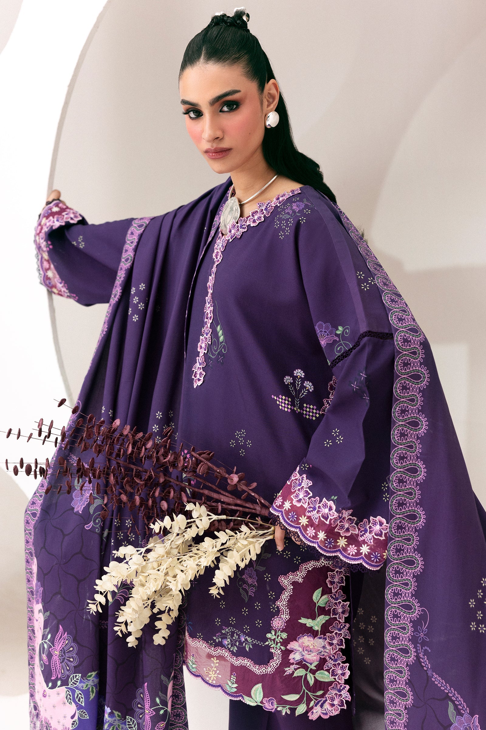 Qalamkar - QPrints Winter '26 - Linen - QPW-09 (A) Ramsha