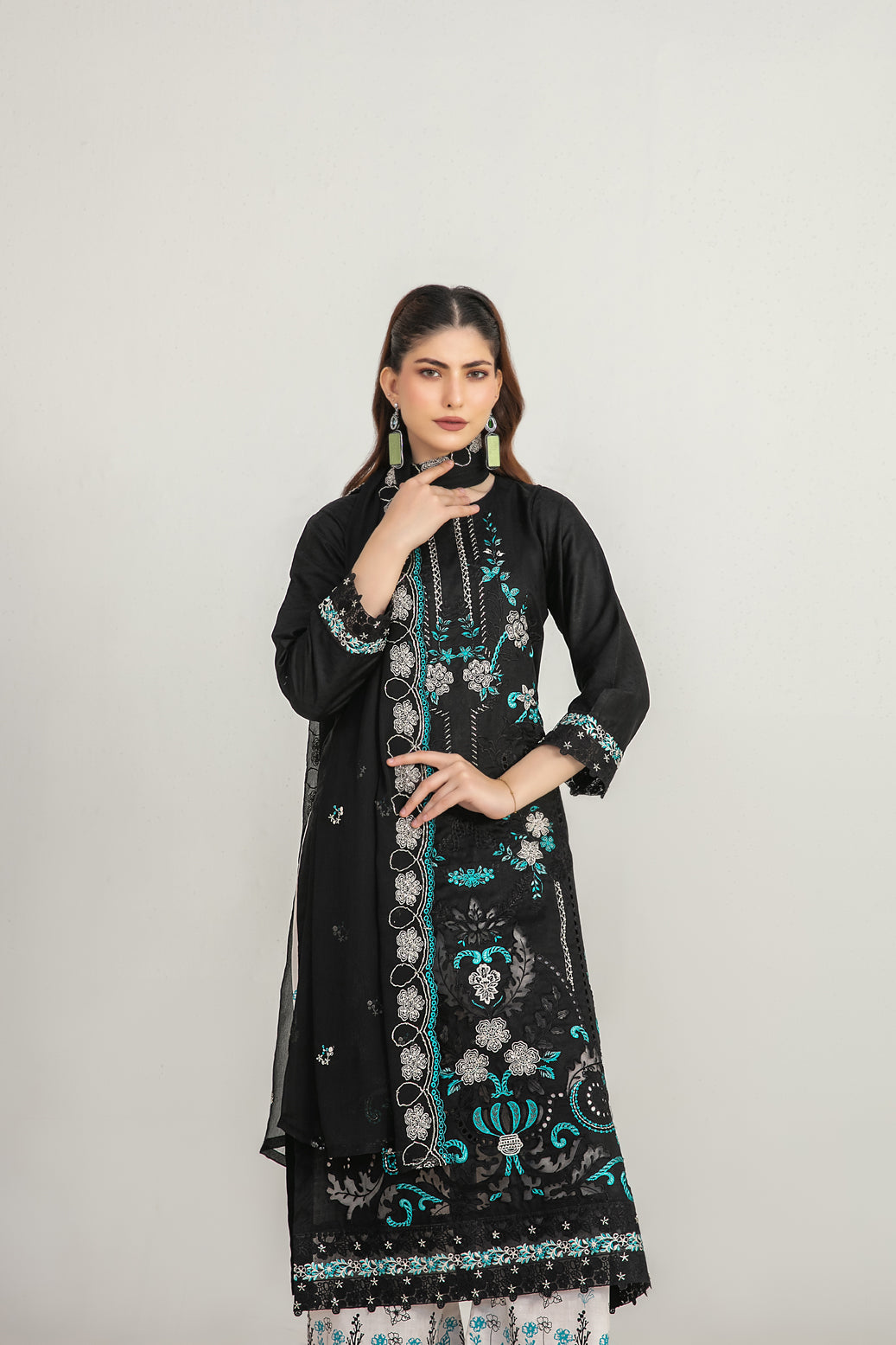 Tawakkal - Iryssa V1 - Embroidered Staple - D-5528