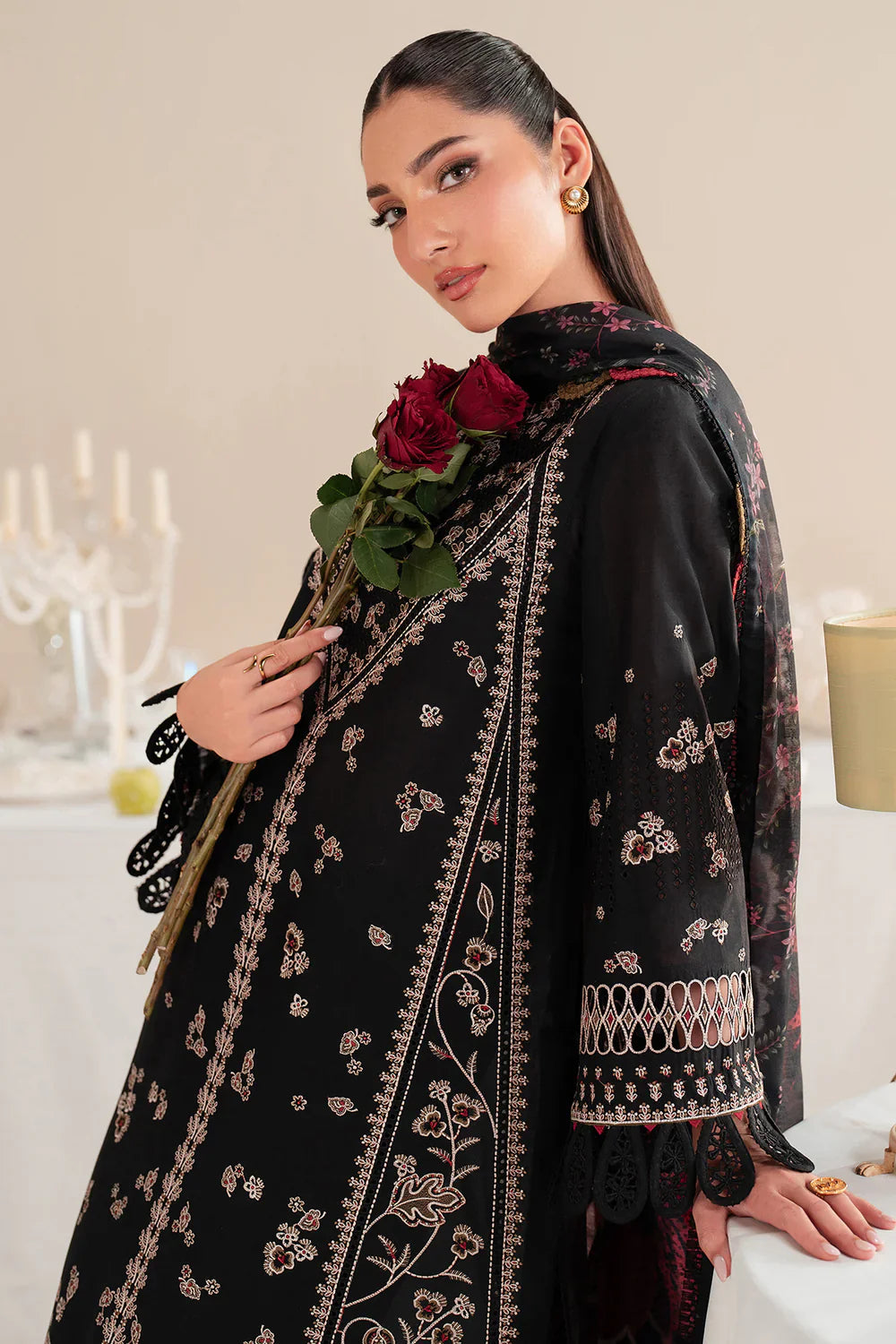 EMBROIDERED LAWN IL25-D07