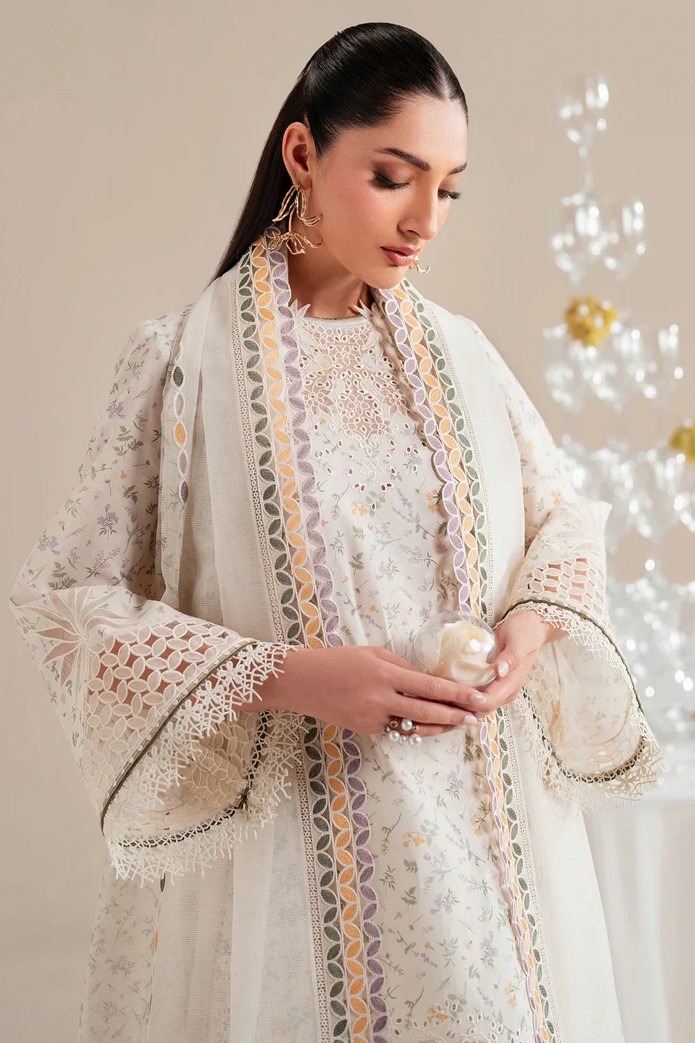EMBROIDERED LAWN IL25-D09