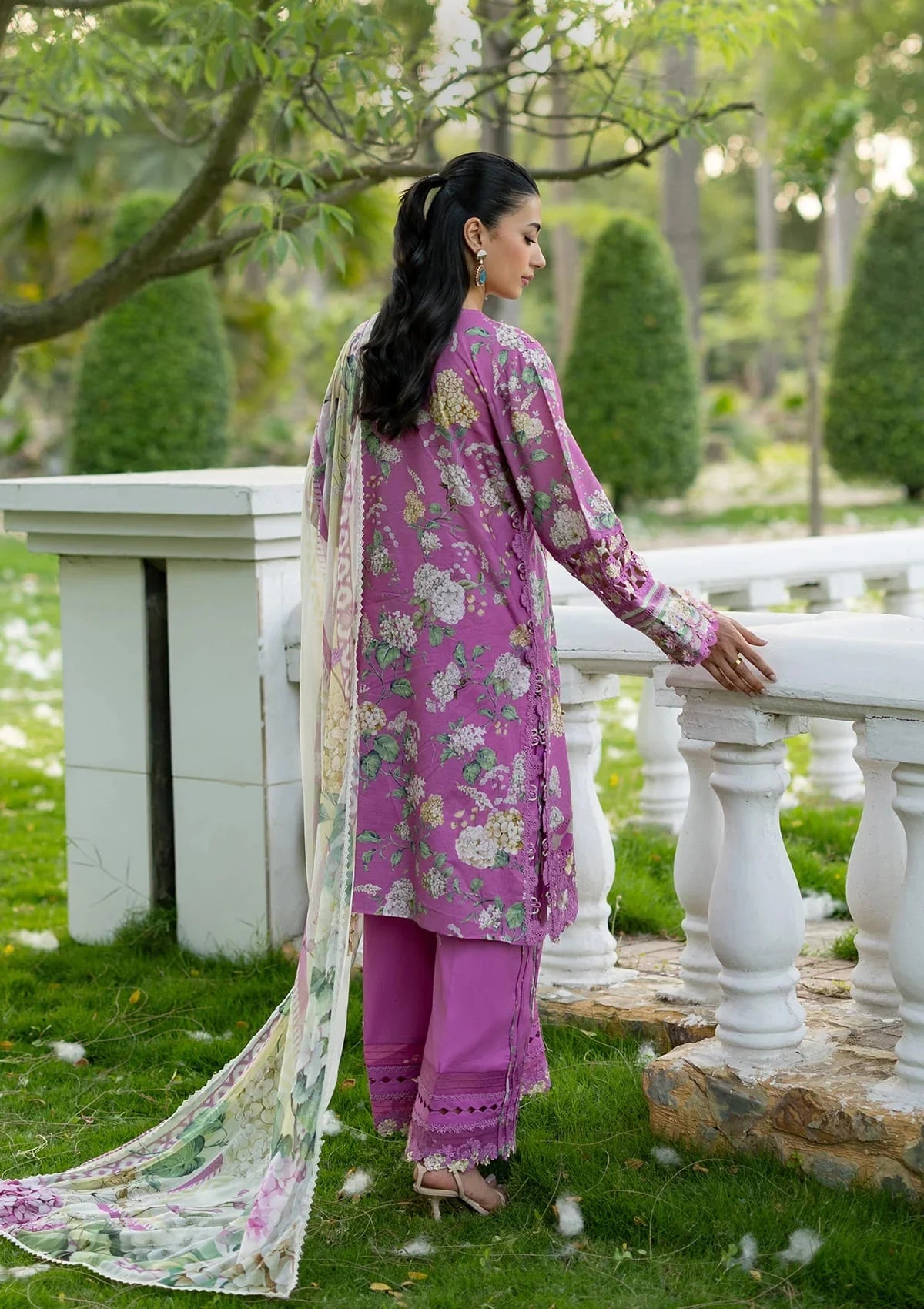 LAWN - Signature Vol II '26 - ESG-7B KIARA