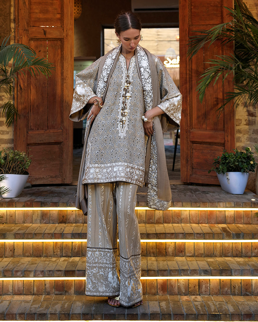 Mushq Eastern Empress