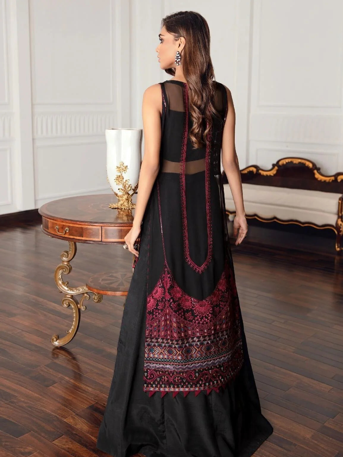 Jazmine - D-08 Black Rococo
