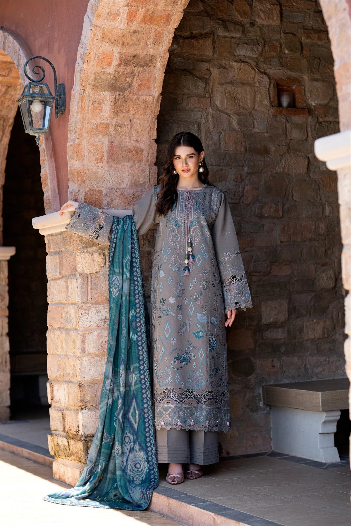 Florent - Serenity III - Embroidered Karandi - Sia