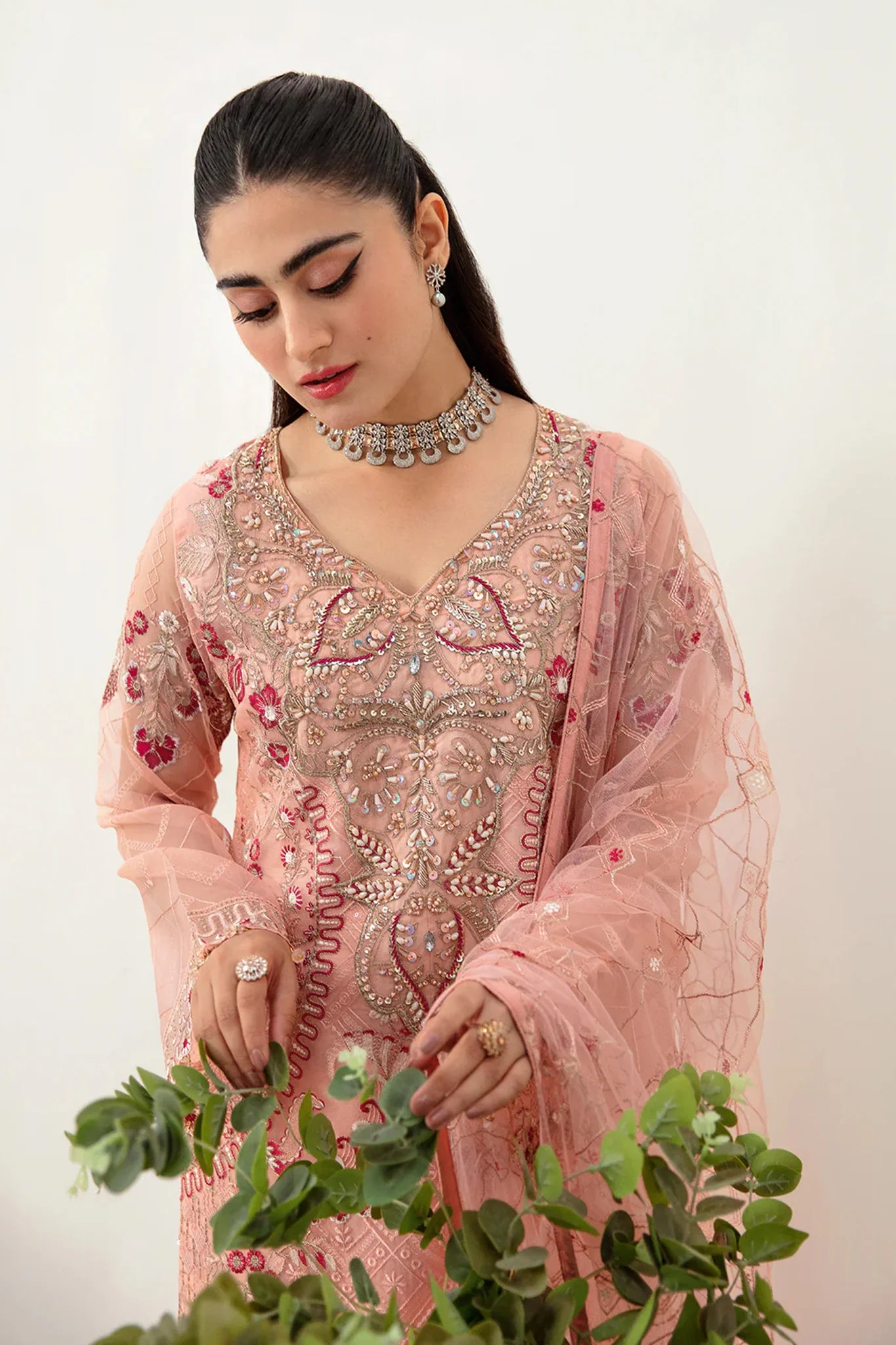 Formals - Minhal - M-1007