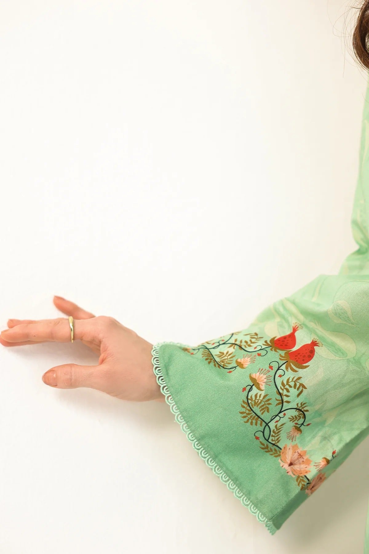LAWN - Rhea - Mint Blossom Reverie