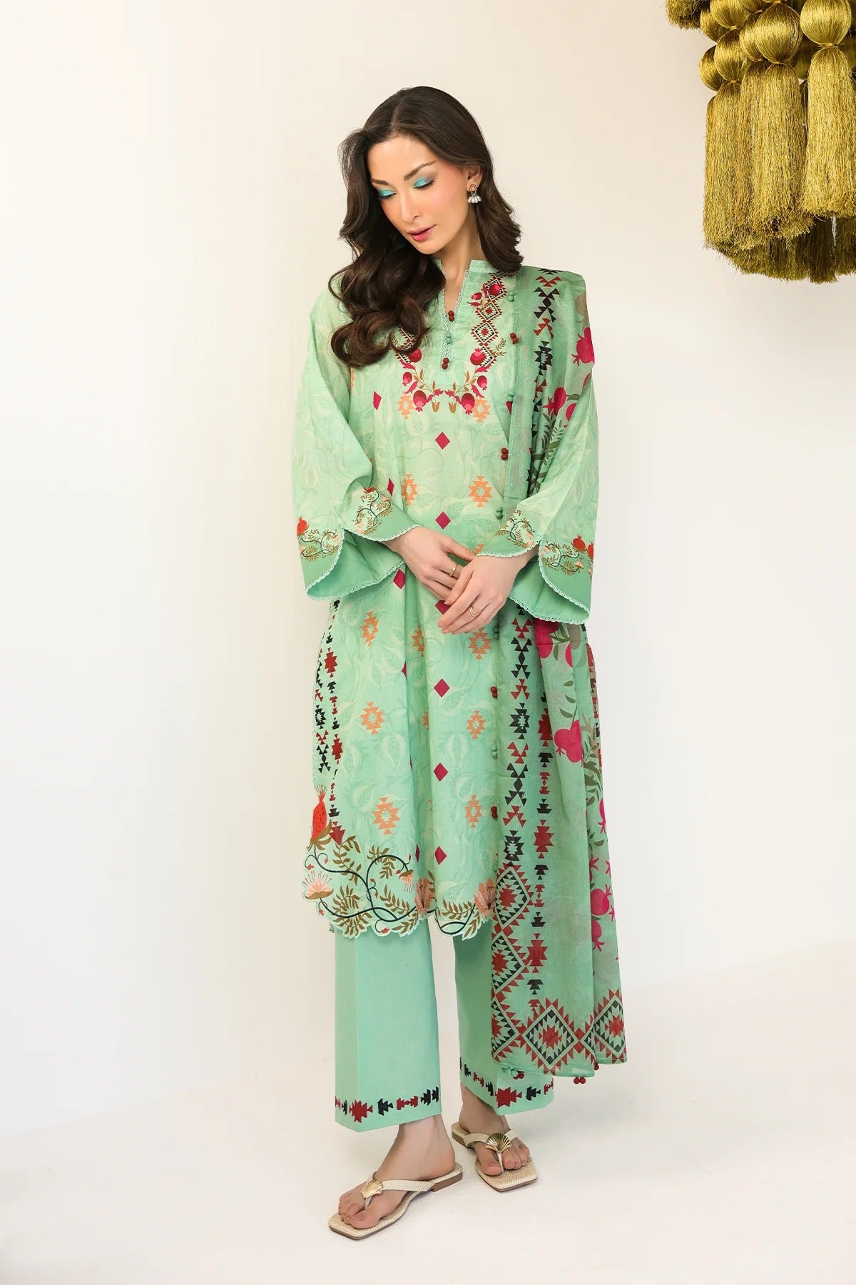 LAWN - Rhea - Mint Blossom Reverie