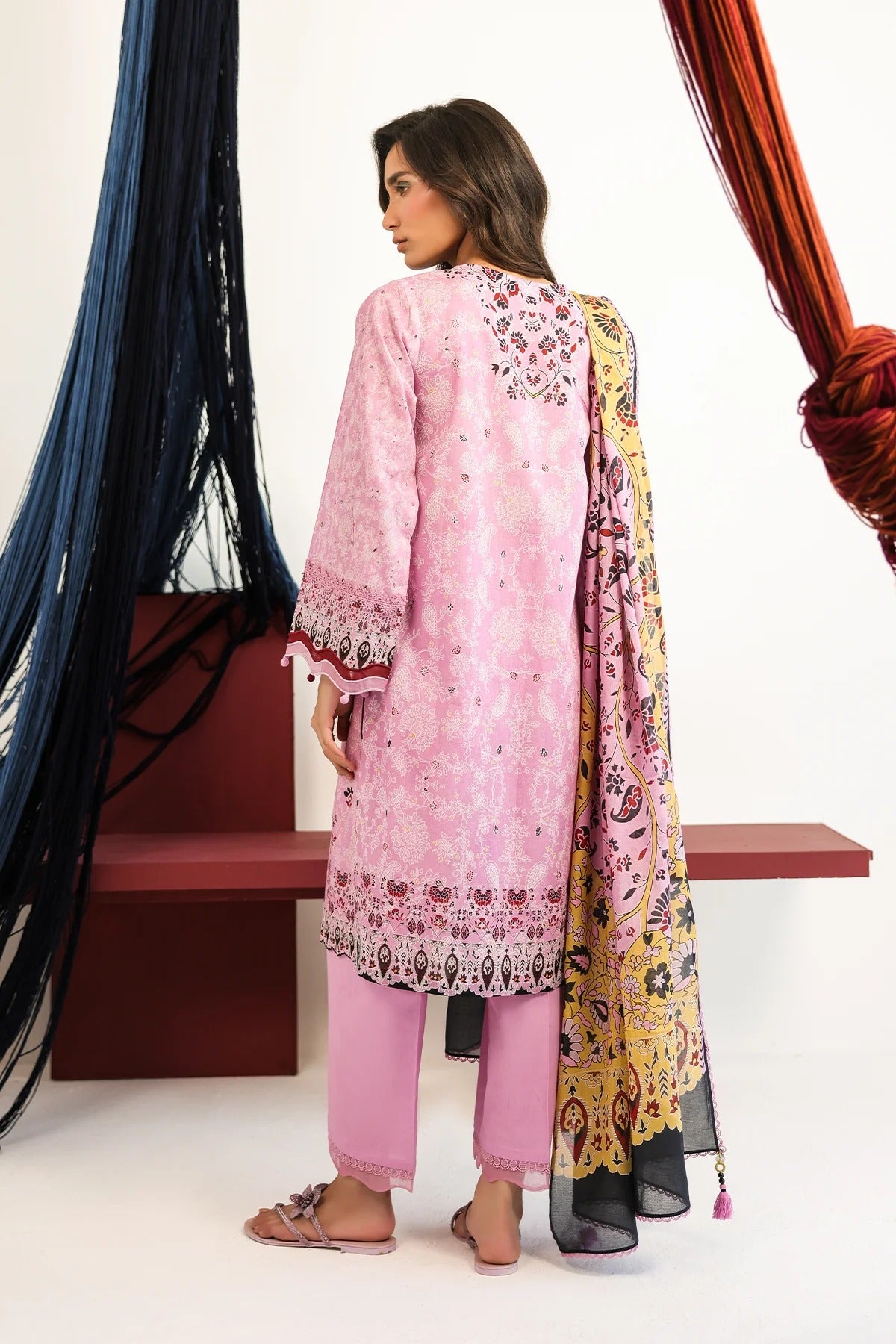 LAWN - Rhea - Mauve Tapestry