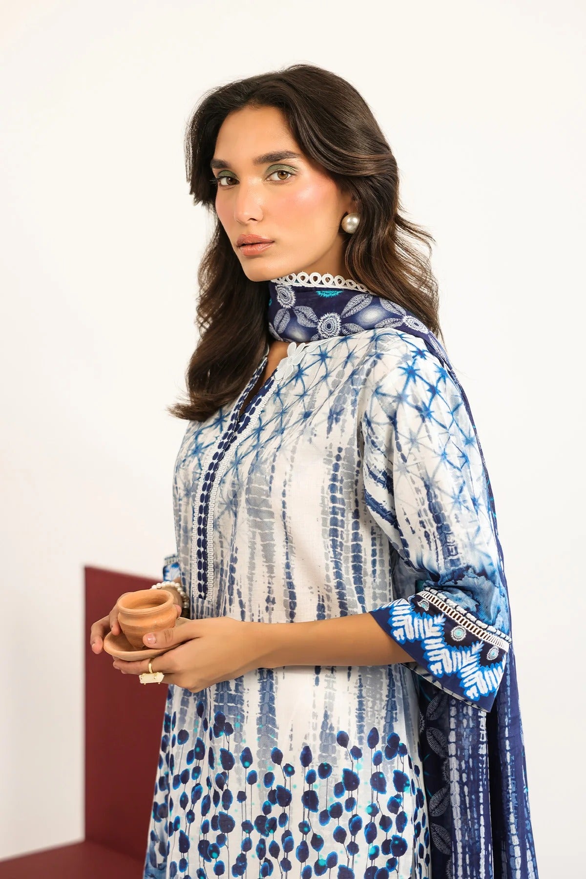 LAWN - Rhea - Indigo Lattice