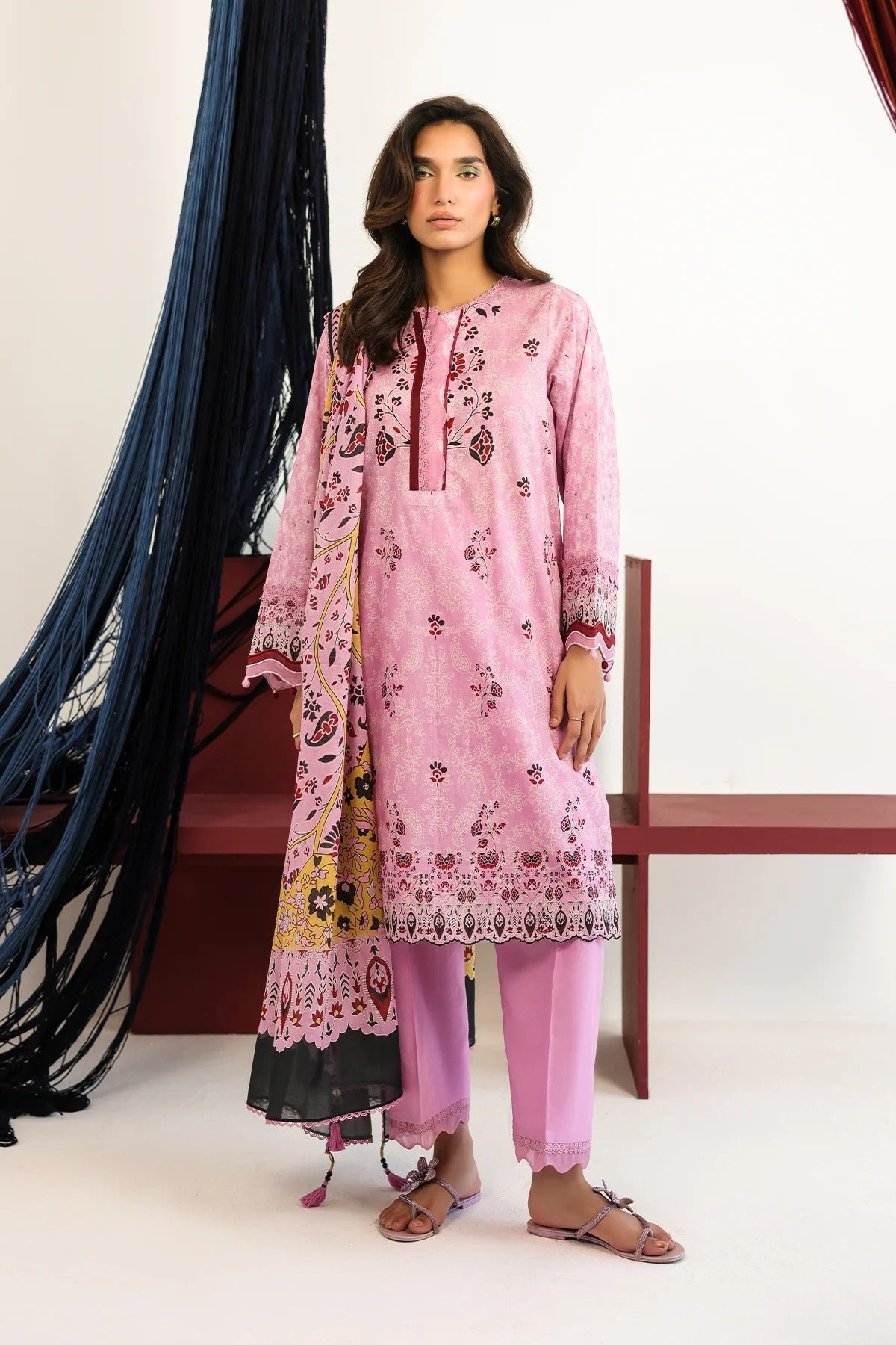 LAWN - Rhea - Mauve Tapestry