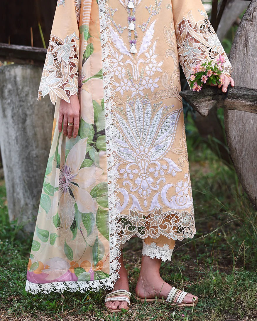 LAWN - The Secret Garden - Wisteria Veil