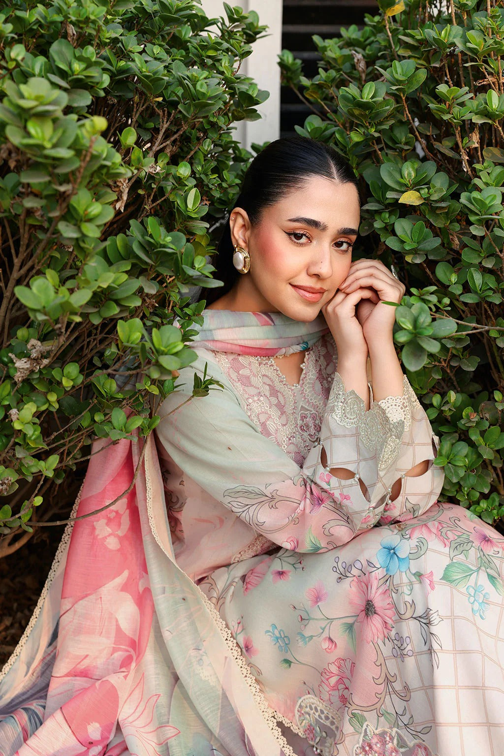 LAWN - Rangrez - N-906