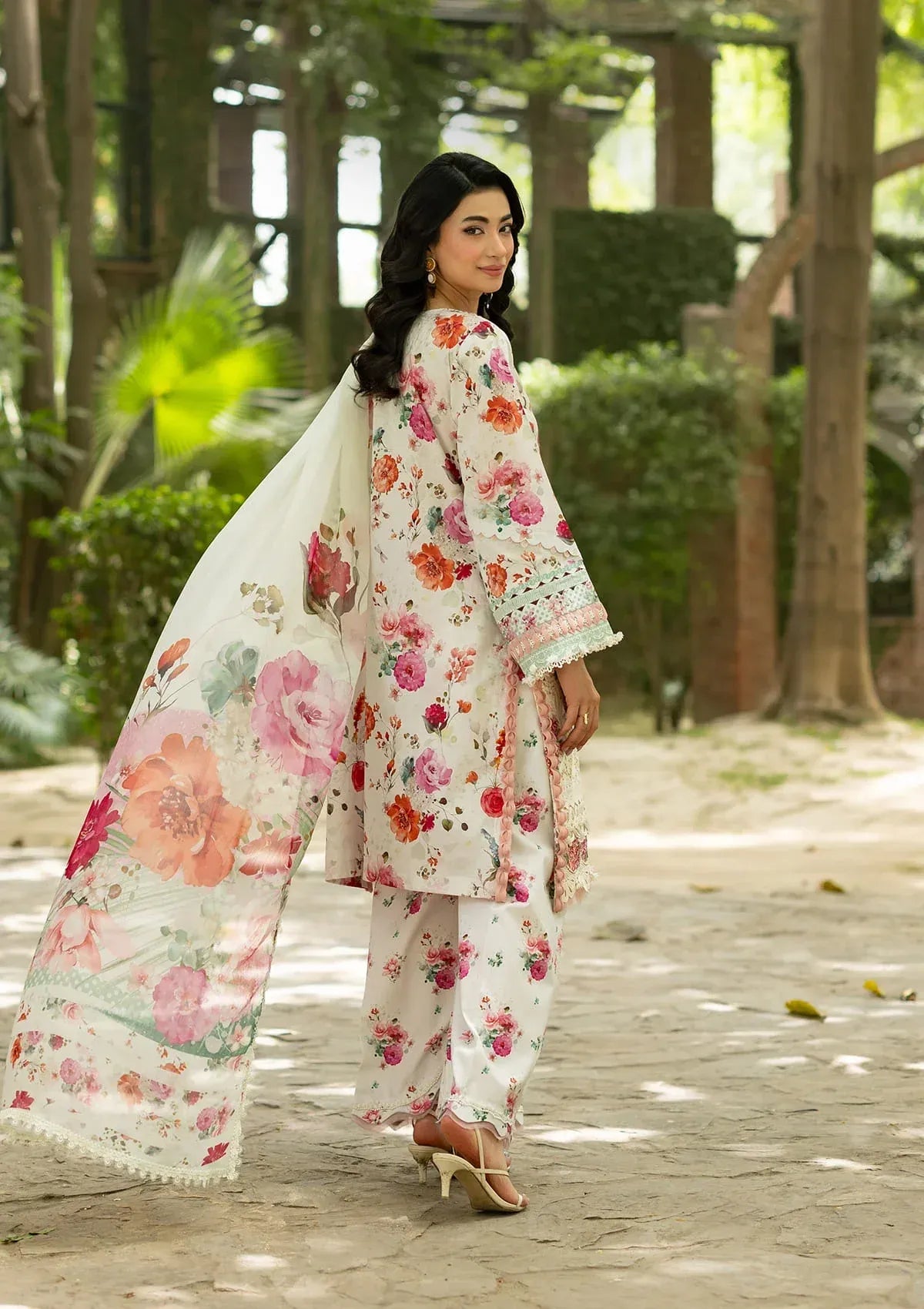 LAWN - Signature Vol II '26 - ESG-4A CLAIRE