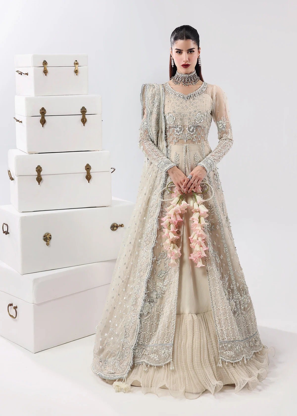 L'amore Luxury Handwork Edit 25 -   Pearl Mist