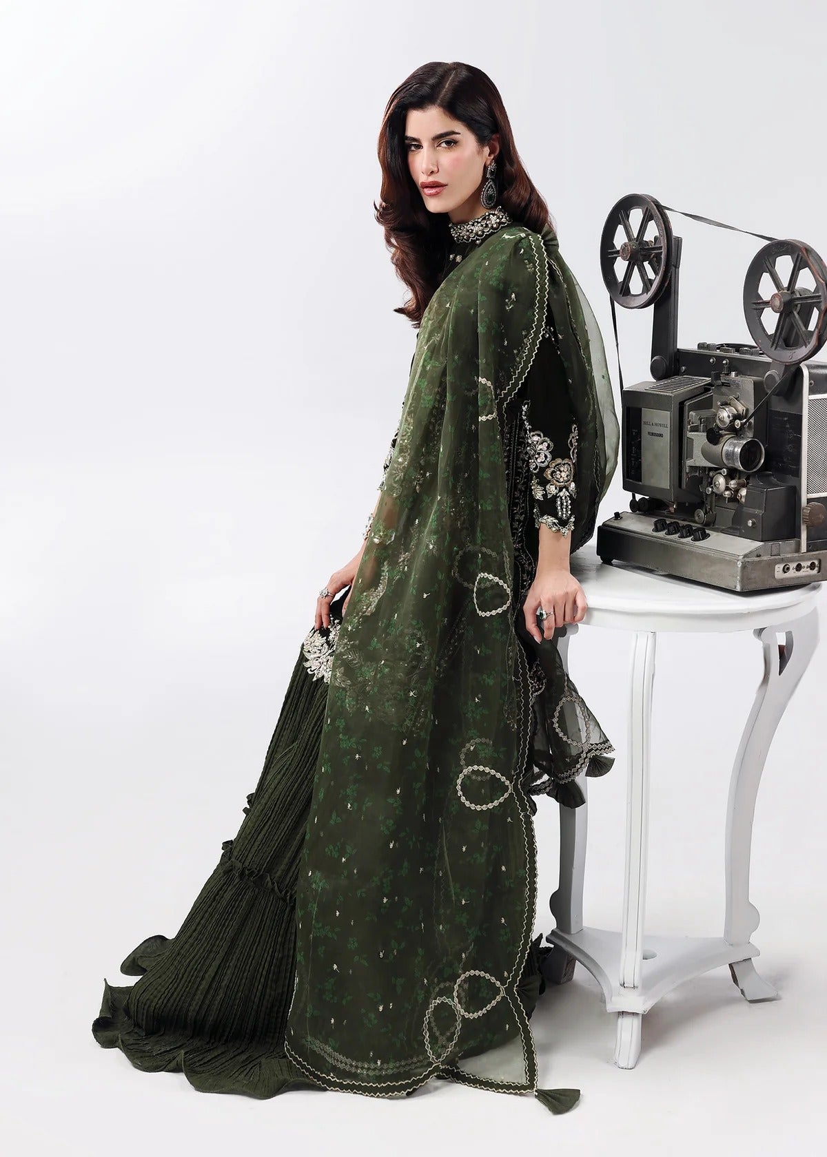 L'amore Luxury Handwork Edit 25 -   Velvet Dream