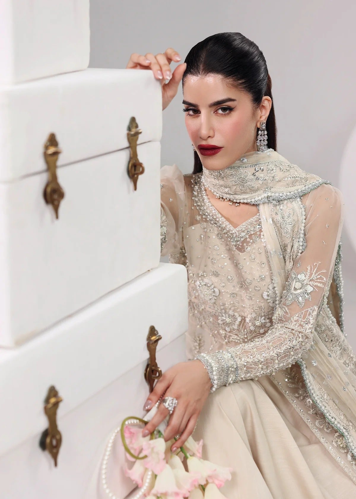 L'amore Luxury Handwork Edit 25 -   Pearl Mist