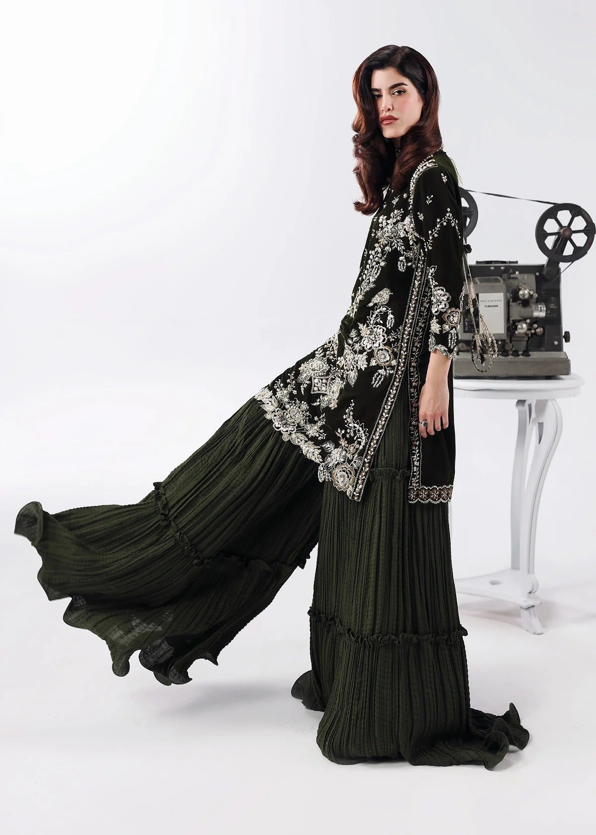 L'amore Luxury Handwork Edit 25 -   Velvet Dream