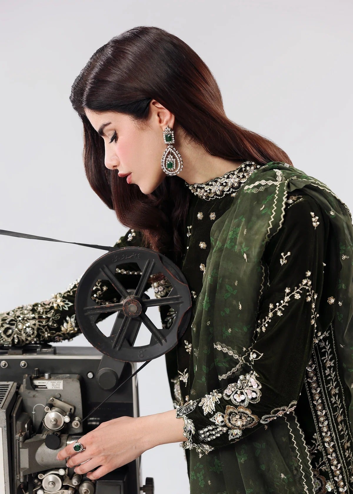 L'amore Luxury Handwork Edit 25 -   Velvet Dream