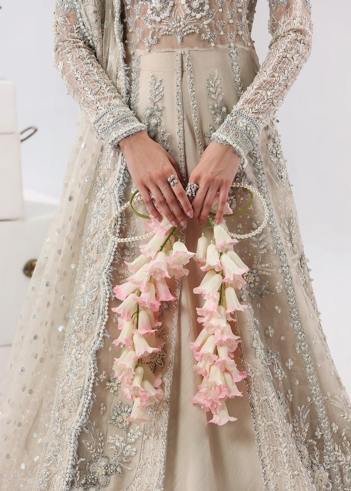 L'amore Luxury Handwork Edit 25 -   Pearl Mist