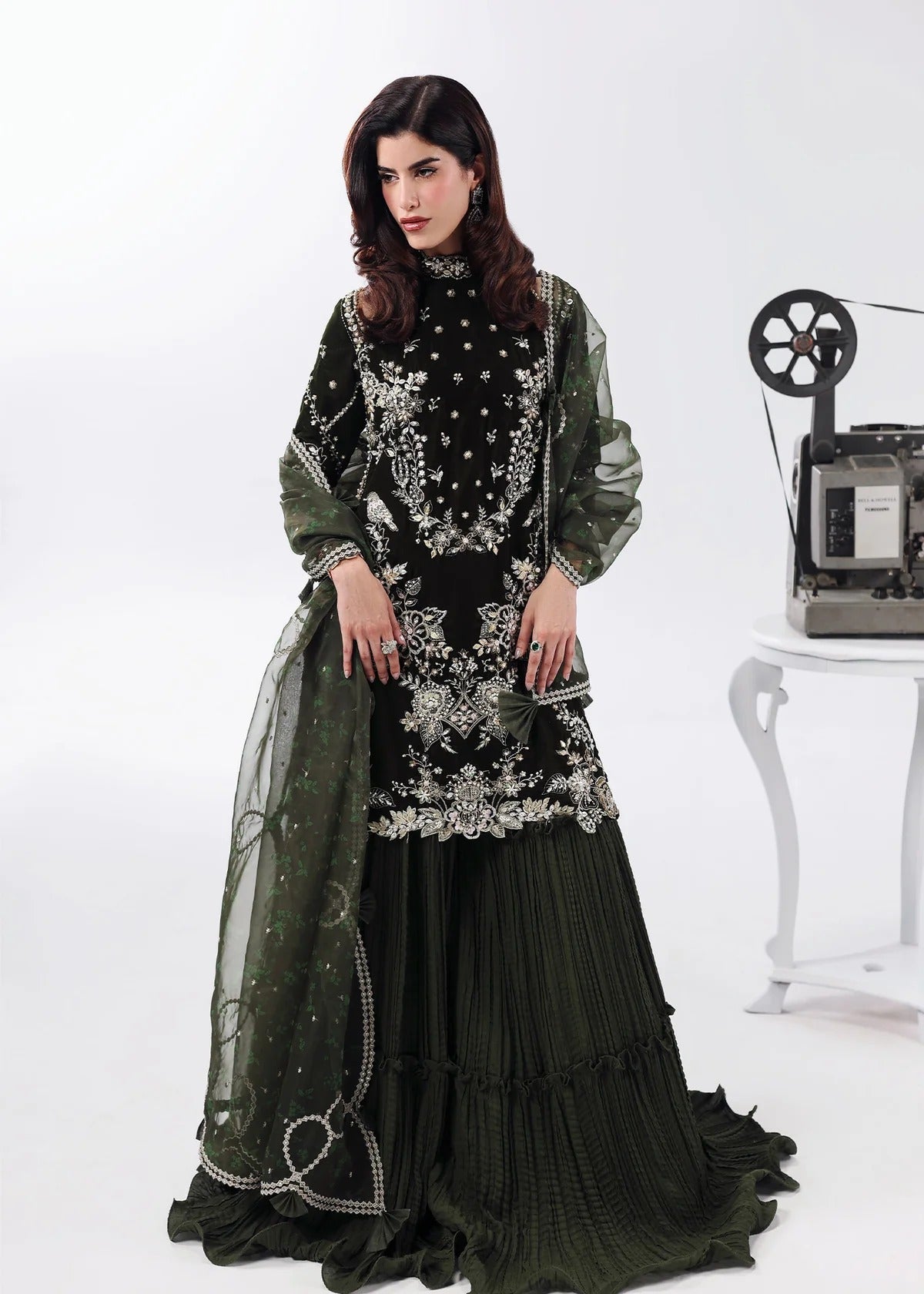 L'amore Luxury Handwork Edit 25 -   Velvet Dream