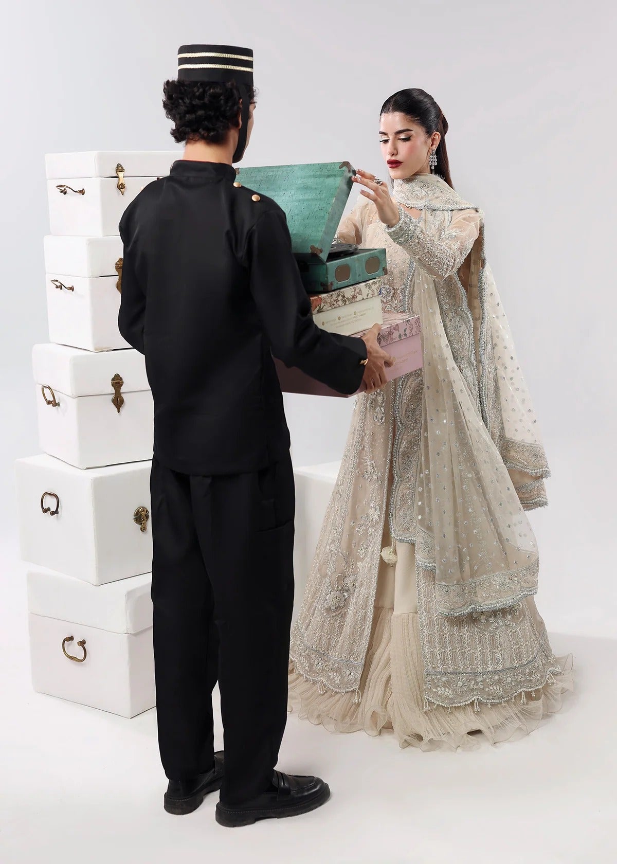 L'amore Luxury Handwork Edit 25 -   Pearl Mist