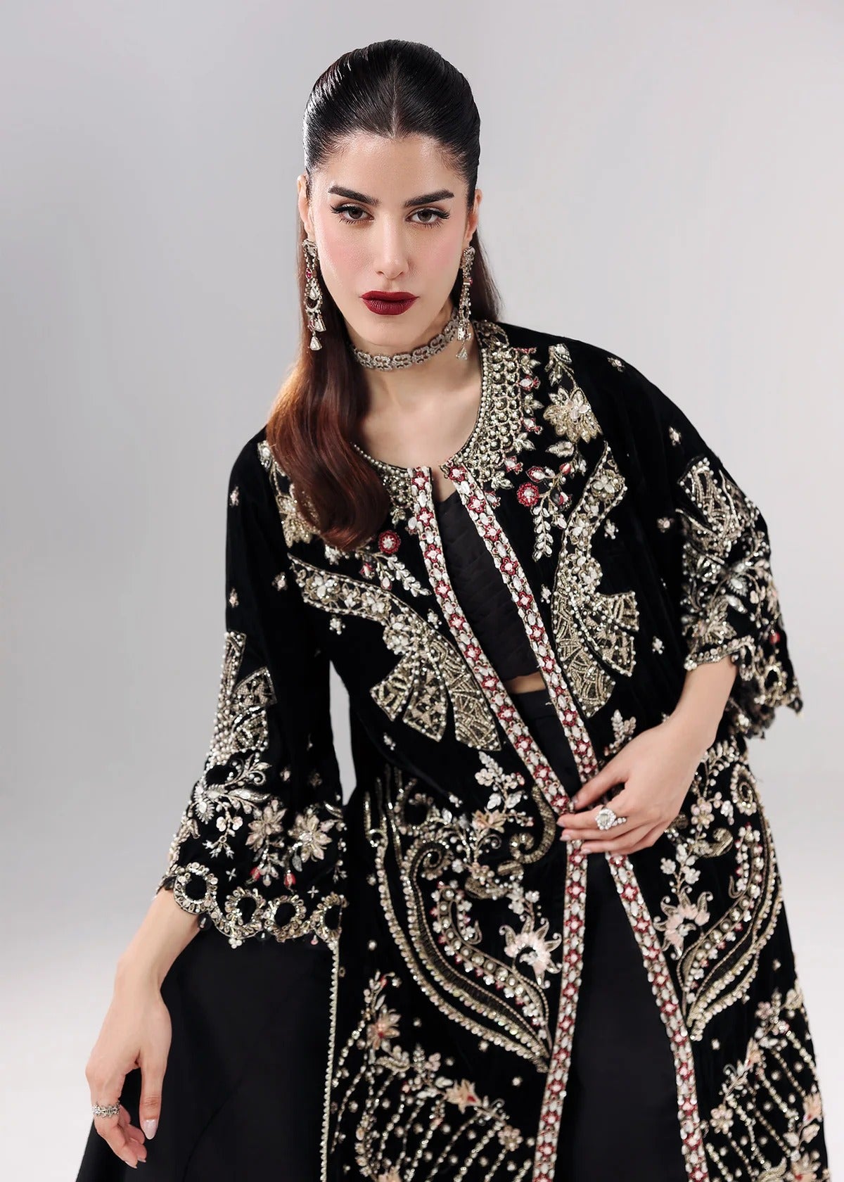 L'amore Luxury Handwork Edit 25 - Black Swan